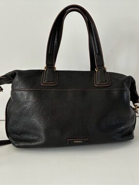 FOSSIL Brand Black Leather Crossbody Bag Medium size